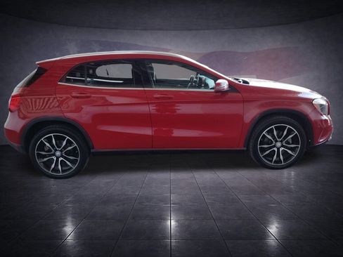 Used 2017 Mercedes-Benz GLA 250 w/ Premium Package image 6