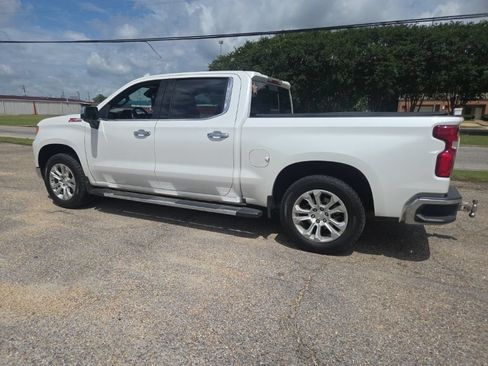 Used 2023 Chevrolet Silverado 1500 LTZ w/ LTZ Convenience Package II AWD/4WD image 7