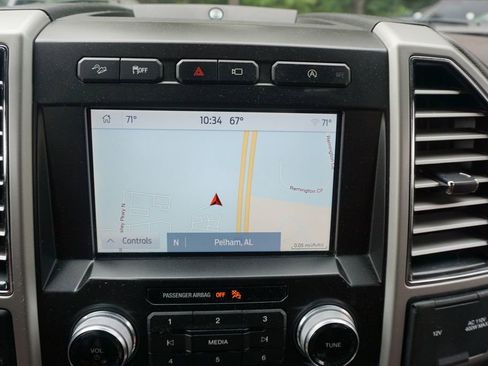 Used 2019 Ford F150 King Ranch w/ Equipment Group 601A Luxury AWD/4WD image 9
