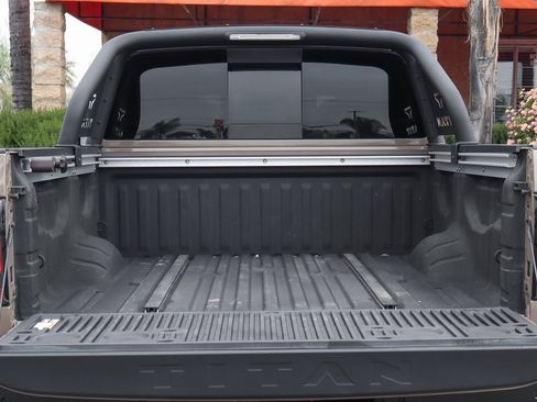 Used 2021 Nissan Titan PRO-4X w/ Pro-4x Convenience Package image 8