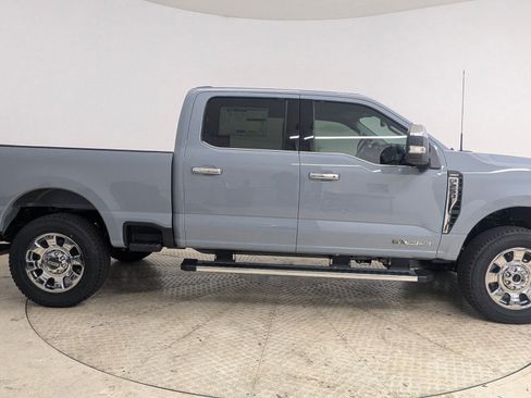 New 2026 Ford F250 Lariat w/ Chrome Package image 7