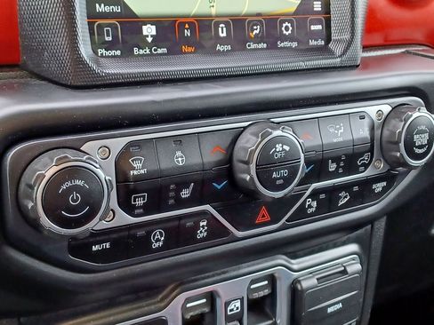 Used 2020 Jeep Wrangler Unlimited Rubicon w/ Dual Top Group AWD/4WD image 25