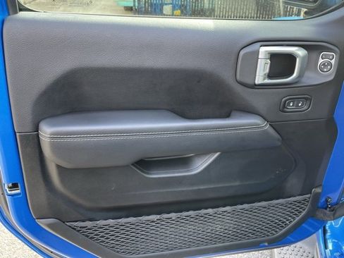 Used 2022 Jeep Wrangler Unlimited Sahara w/ Cold Weather Group image 12