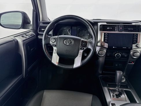 Certified 2024 Toyota 4Runner SR5 Premium AWD/4WD image 22