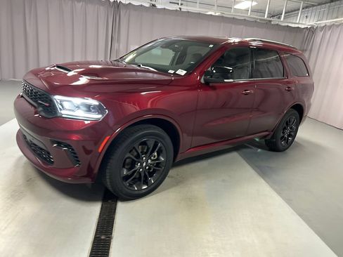 Used 2025 Dodge Durango GT AWD/4WD image 3