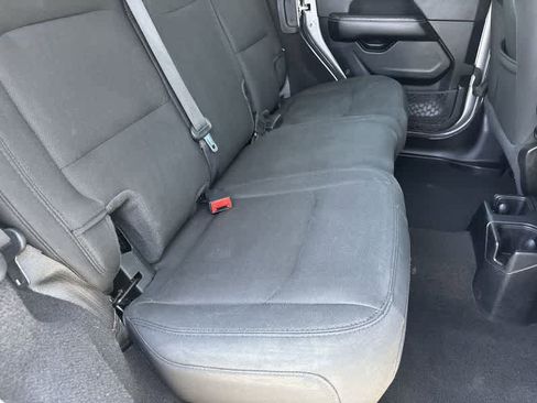 Used 2020 Jeep Wrangler Unlimited Sahara image 17