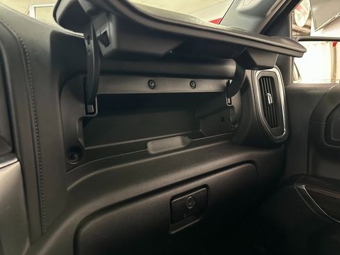 Used 2021 Chevrolet Silverado 1500 LT Trail Boss w/ Convenience Package II image 30