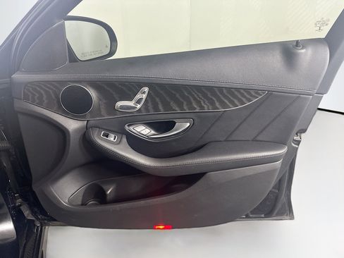 Used 2015 Mercedes-Benz C 300 Sedan image 33