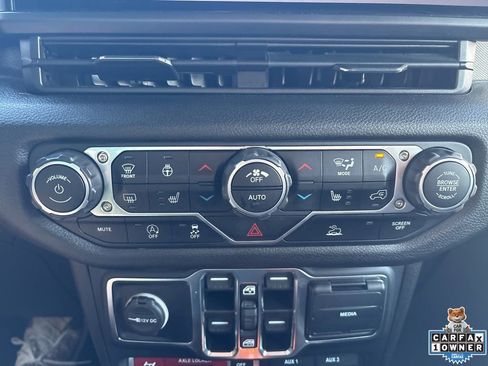 Used 2024 Jeep Wrangler Unlimited Sport AWD/4WD image 66