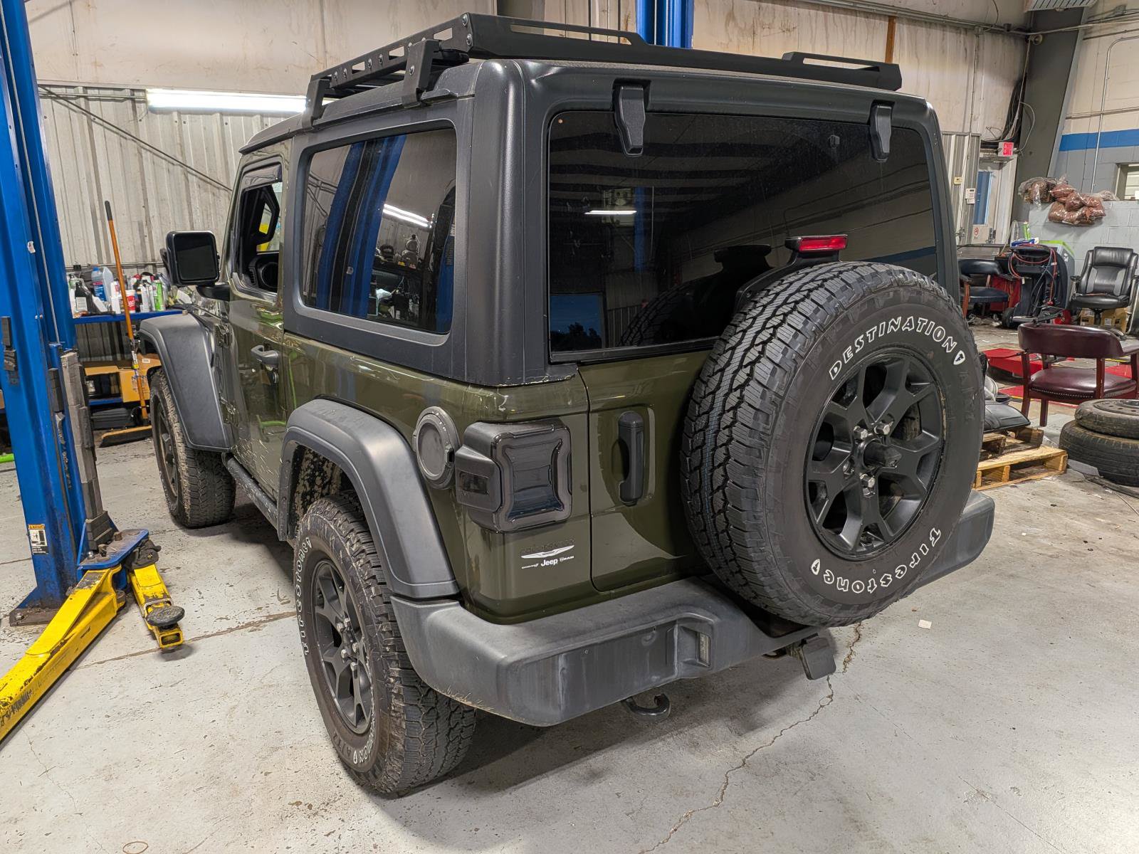 Used 2021 Jeep Wrangler Sport AWD/4WD image 4