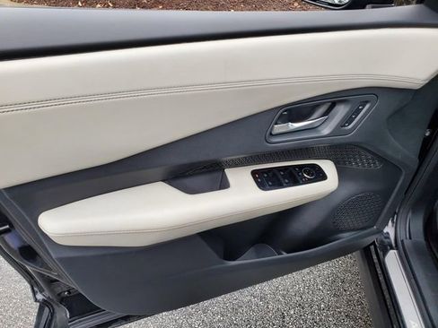 Certified 2023 Nissan Ariya FWD image 15