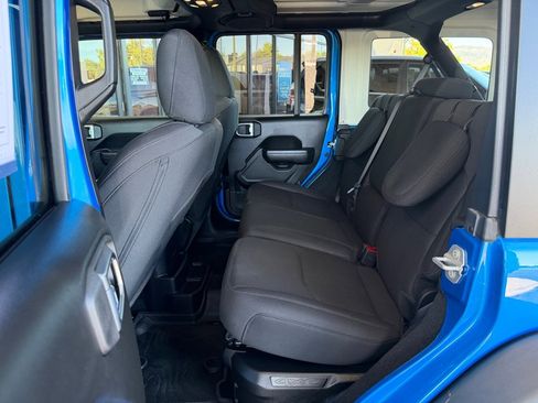 Used 2023 Jeep Wrangler Unlimited AWD/4WD image 21
