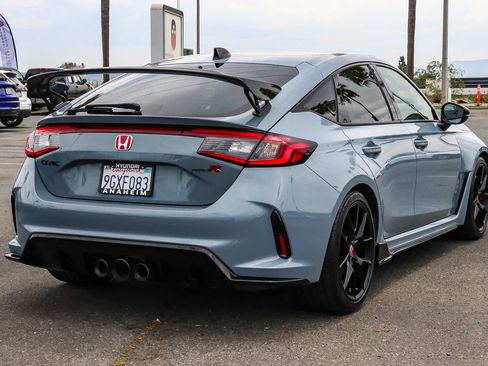 Used 2023 Honda Civic Type R image 8