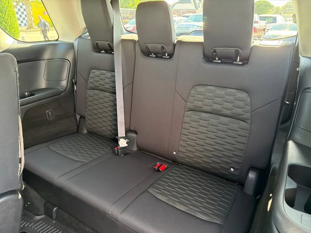 Used 2022 Nissan Pathfinder SV AWD/4WD image 24