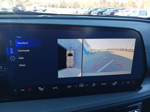 New 2026 Chevrolet Traverse LT w/ Driver Confidence Package image 21