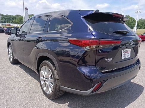 Used 2021 Toyota Highlander Limited FWD image 5