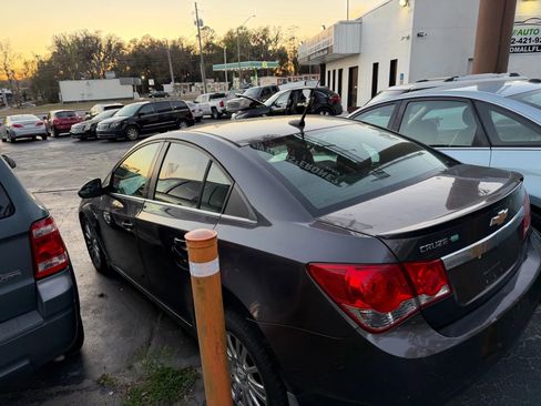 Used 2011 Chevrolet Cruze Eco image 5