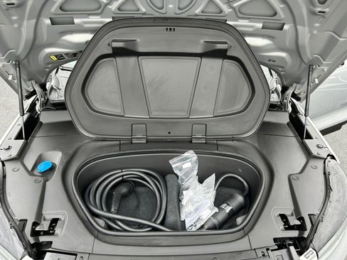 Used 2023 Volvo XC40 Recharge Plus image 69