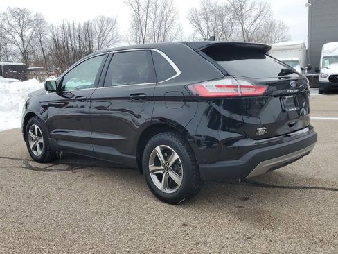 Used 2023 Ford Edge SEL w/ Convenience Package image 4