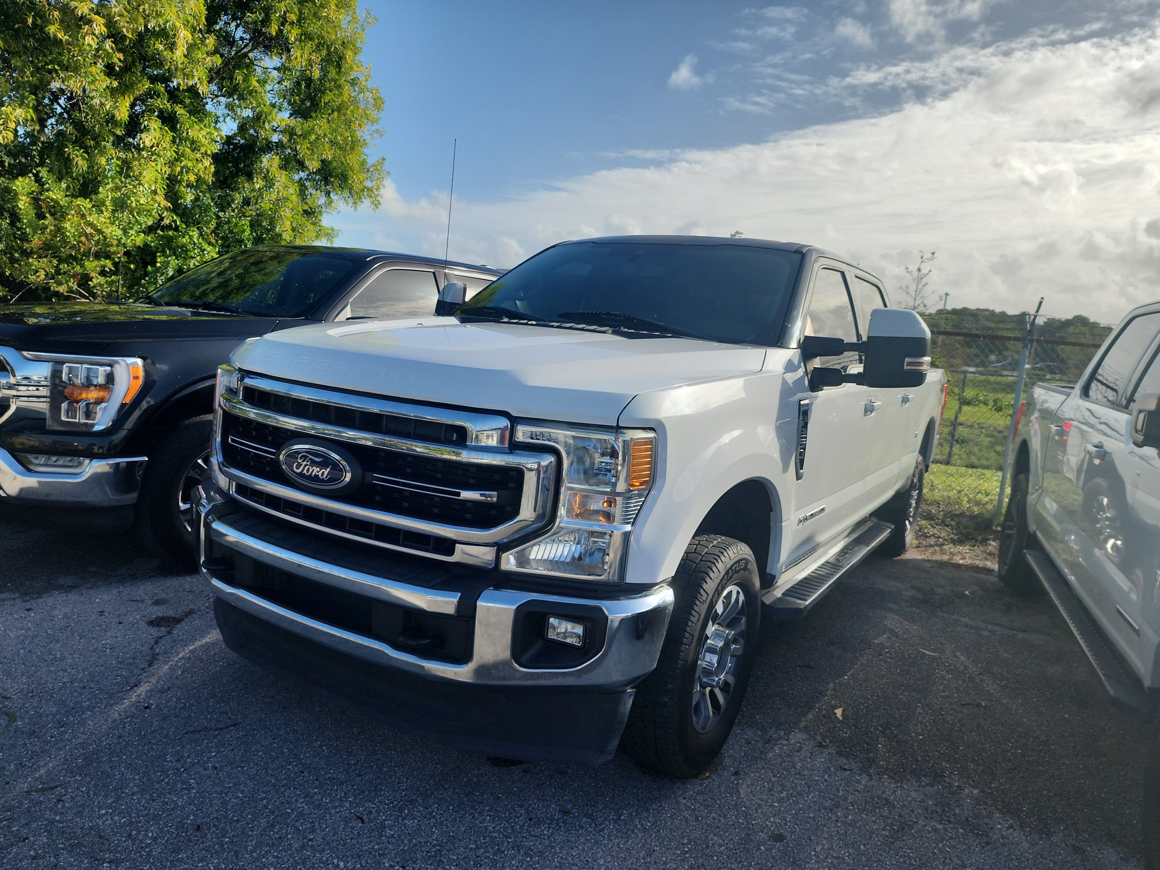 Used 2021 Ford F250 Lariat w/ Lariat Value Package AWD/4WD image 1
