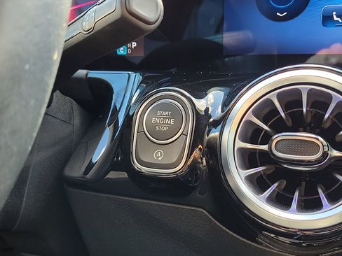 Certified 2024 Mercedes-Benz GLA 250 image 18