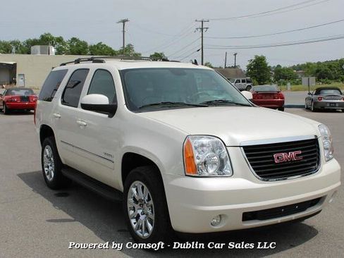 Used 2011 GMC Yukon SLT w/ SLT-2 Equipment Package image 3