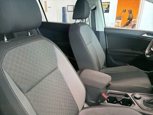 Used 2020 Volkswagen Tiguan S image 29