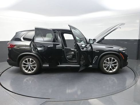 Used 2022 BMW X5 xDrive45e AWD/4WD image 46