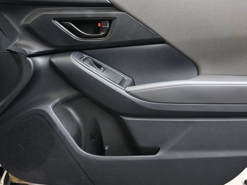 Used 2024 Subaru Crosstrek 2.0i Premium image 11