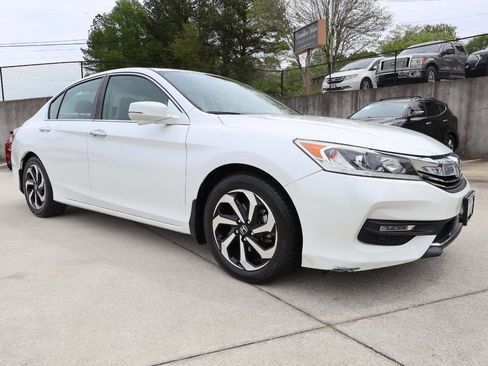 Used 2016 Honda Accord EX-L image 8