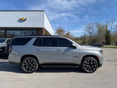 Used 2024 Chevrolet Tahoe RST w/ Luxury Package AWD/4WD image 4
