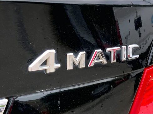 Used 2010 Mercedes-Benz C 300 4MATIC Sedan image 9