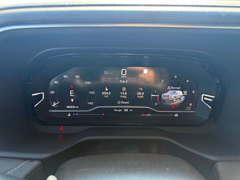 Used 2022 GMC Yukon Denali image 17