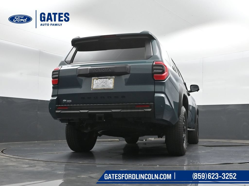 Used 2025 Toyota 4Runner TRD Off-Road Premium w/ Tow Technology Package AWD/4WD image 39