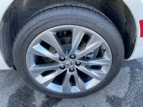 Used 2023 Buick Envision Avenir image 11