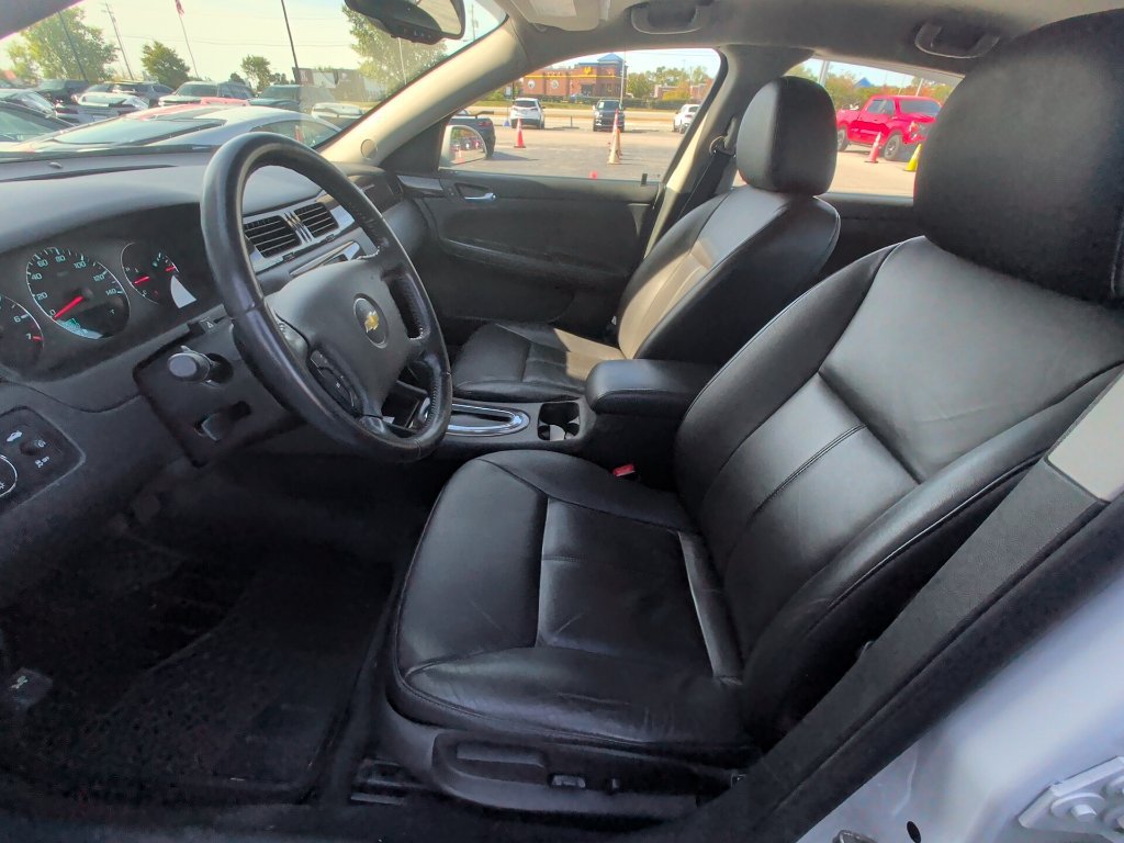 Used 2013 Chevrolet Impala LTZ FWD image 6