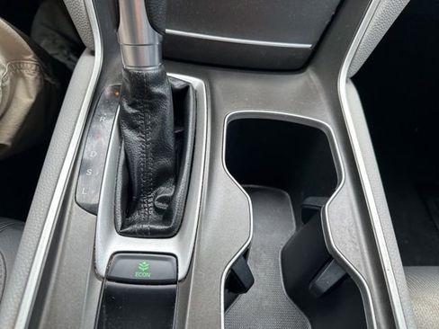 Used 2019 Honda Accord EX image 32