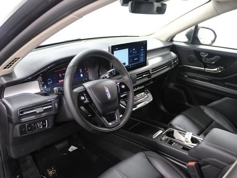 New 2026 Lincoln Corsair Premiere image 23