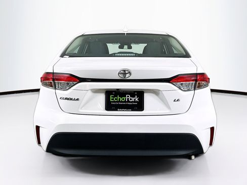 Used 2024 Toyota Corolla LE image 7