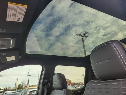 New 2025 GMC Sierra EV Denali image 9