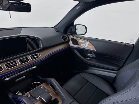 Used 2025 Mercedes-Benz GLE 350 4MATIC image 25