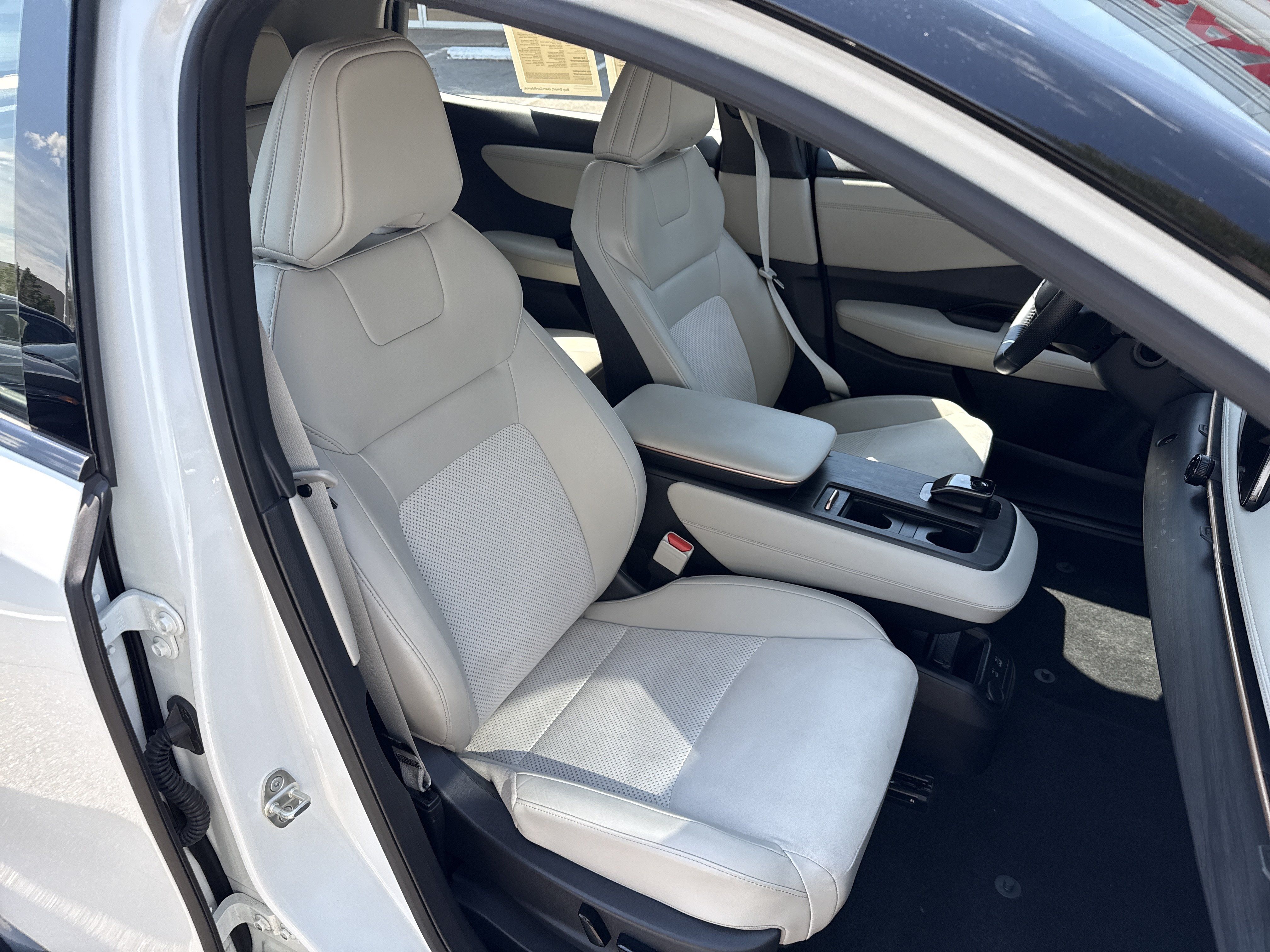 Certified 2024 Nissan Ariya AWD image 18