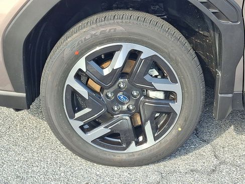 New 2025 Subaru Forester Limited image 5