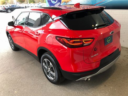 Certified 2024 Chevrolet Blazer LT w/ Convenience Package image 6