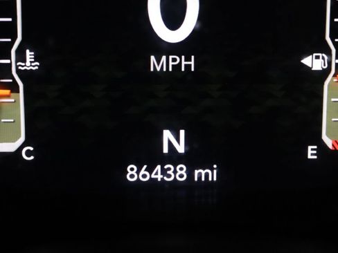 Used 2019 Jeep Wrangler Unlimited Sahara image 35