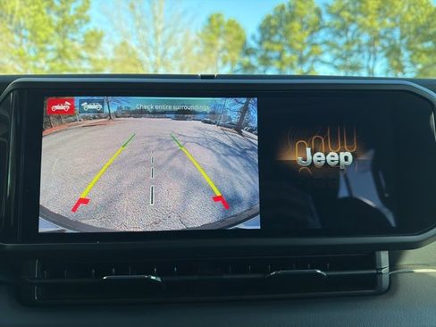 Used 2024 Jeep Wrangler High Altitude image 14