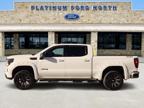 Used 2022 GMC Sierra 1500 AT4 w/ AT4 Premium Package image 3