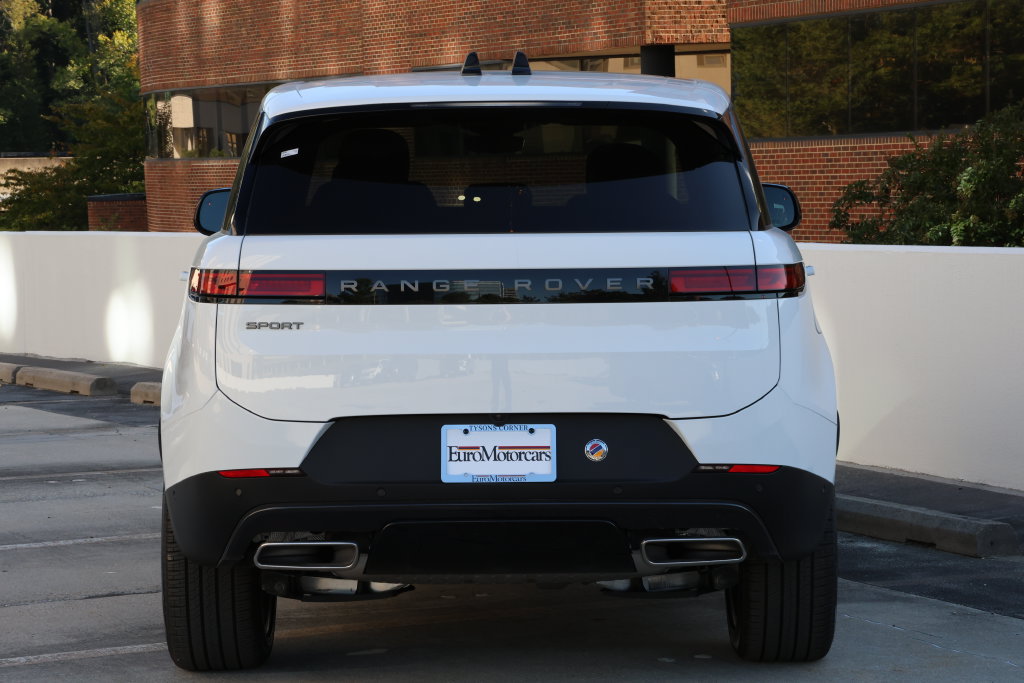 New 2027 Land Rover Range Rover Sport SE AWD/4WD image 3