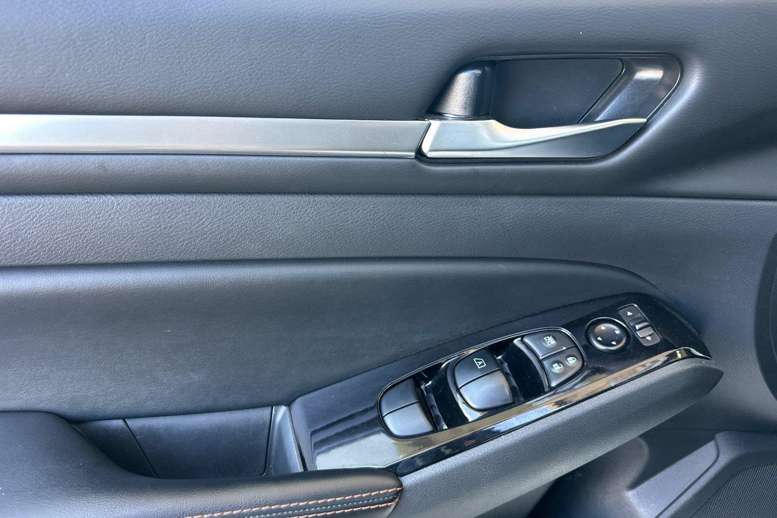 Certified 2024 Nissan Altima 2.5 SR FWD image 10