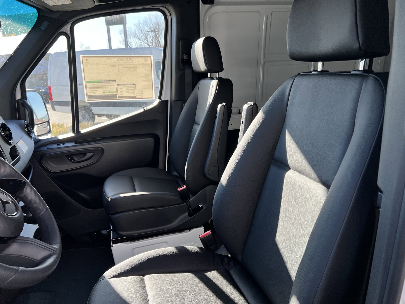 Used 2025 Mercedes-Benz Sprinter 2500 image 17